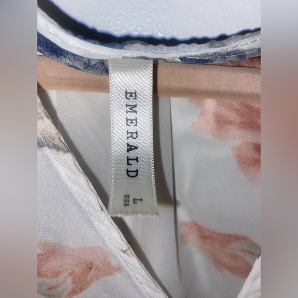 White Floral Chiffon Sheer Butterfly Sleeve Tie Front Flowy Top - Picture 2 of 4